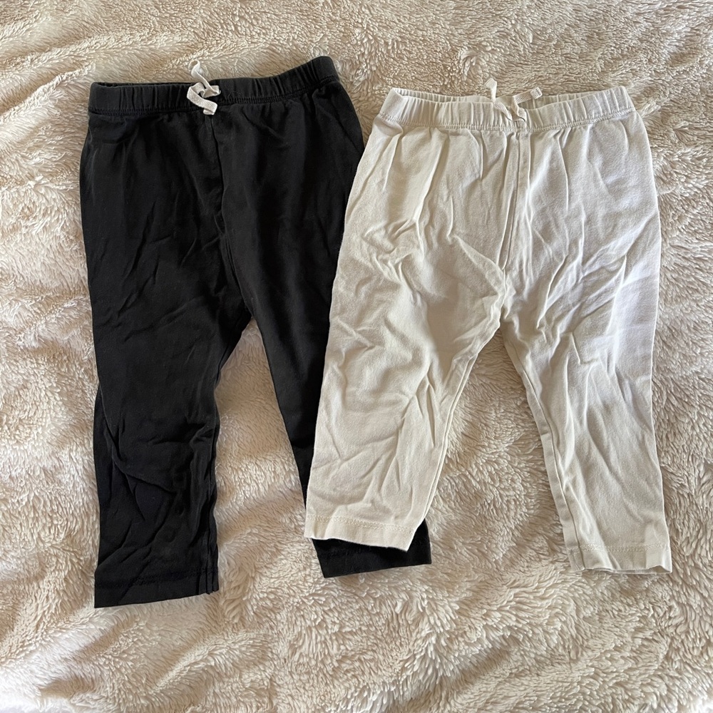 GUC. Gray Label  black and cream leggings. 6-9month.